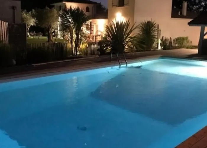 Le Clos Fleuri Proche De Bordeaux